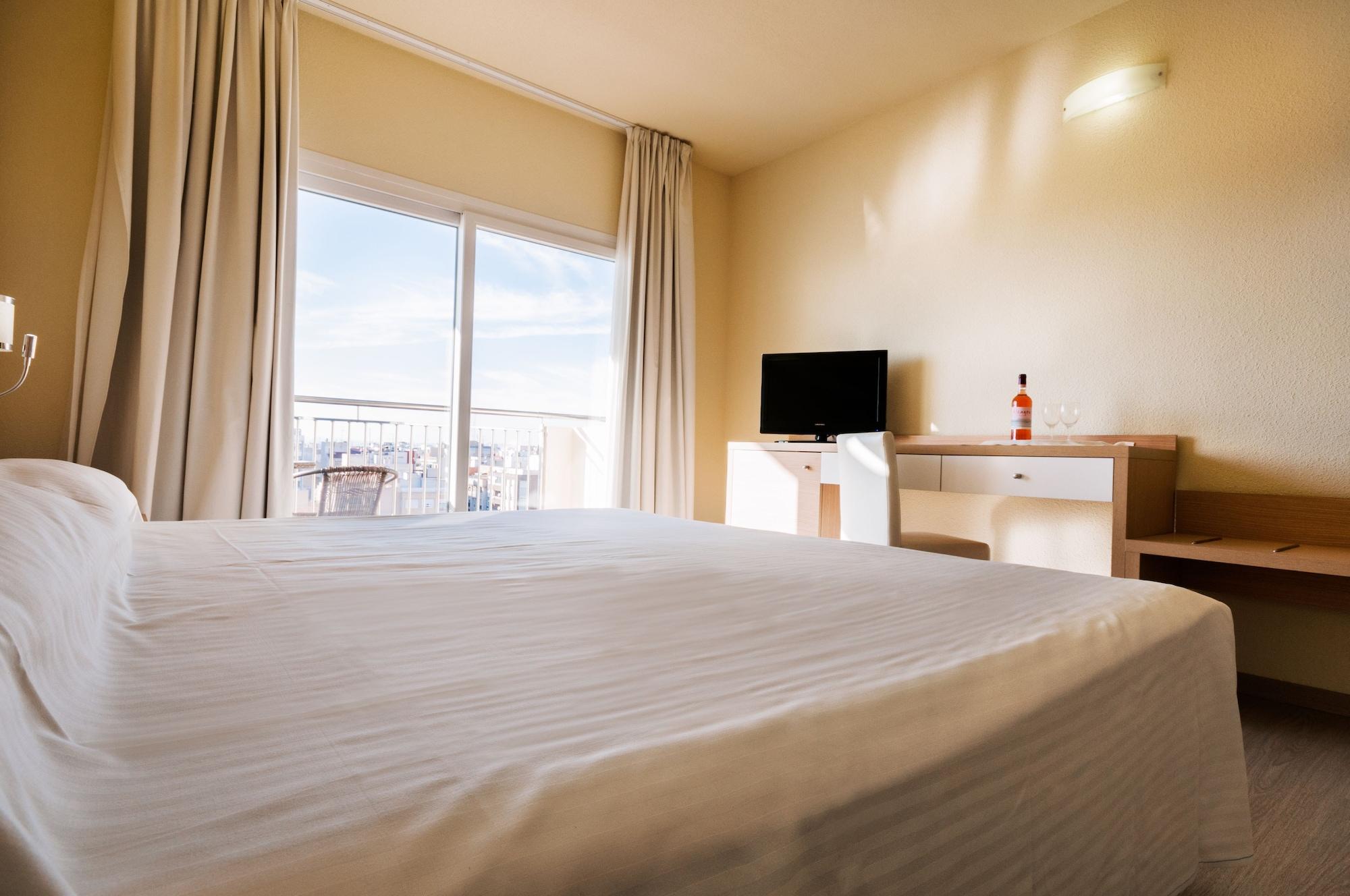 Fontana Plaza 3*
