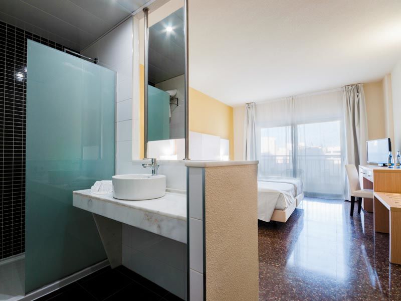 Fontana Plaza Hotel