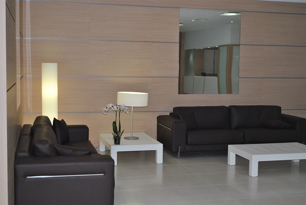 Fontana Plaza Hotel 3*