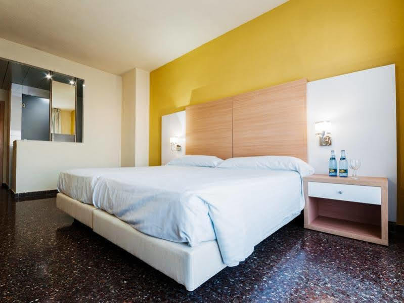 Fontana Plaza Hotel