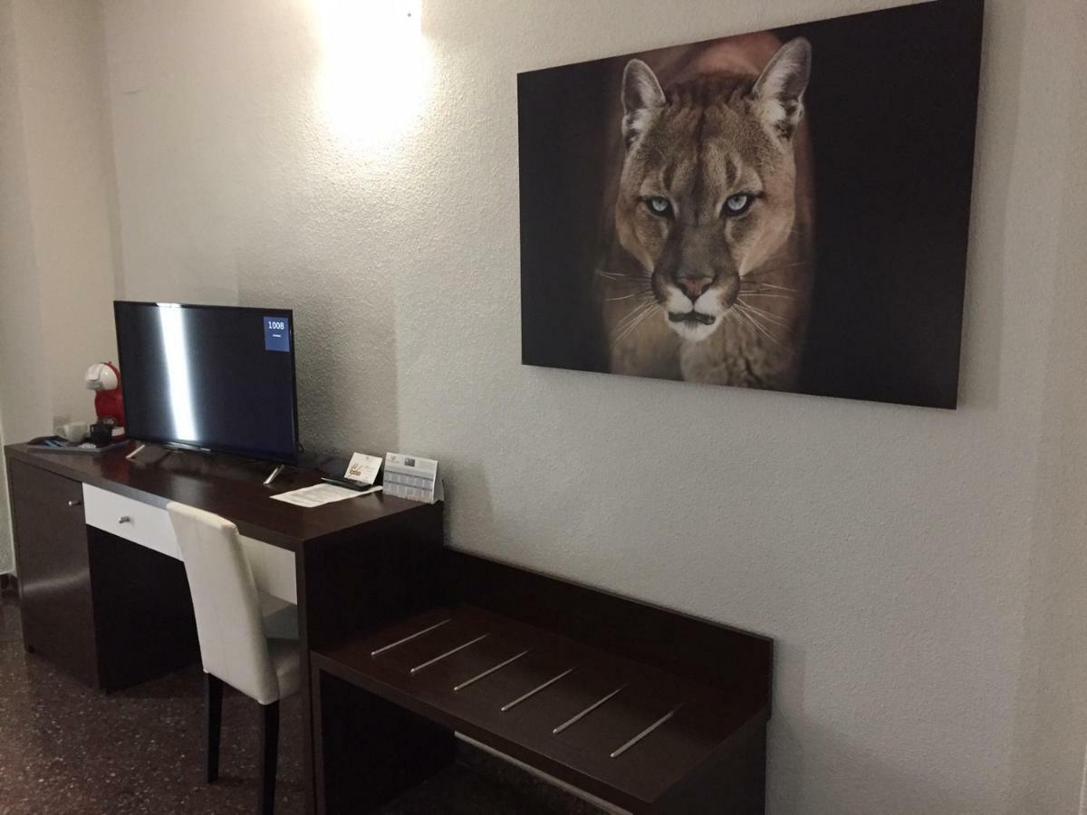 Fontana Plaza Hotel 3*